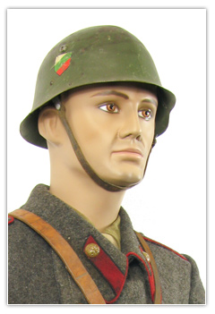 Officier cadet en manteau