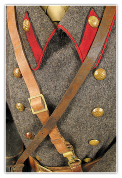 Officier cadet en manteau