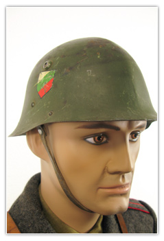 Officier cadet en manteau