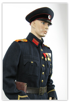 Sergent chef infanterie en tenue de service