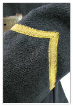 Sergent chef infanterie en tenue de service