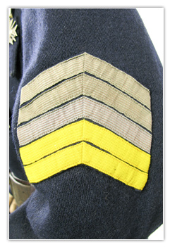 Sergent chef infanterie en tenue de service