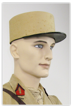 Lieutenant artillerie en tenue coloniale