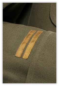 Lieutenant tirailleurs coloniaux avec casque