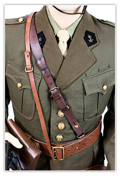Lieutenant tirailleurs coloniaux avec casque