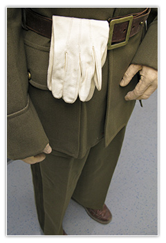 Officier m&eacute;decin en tenue de sortie