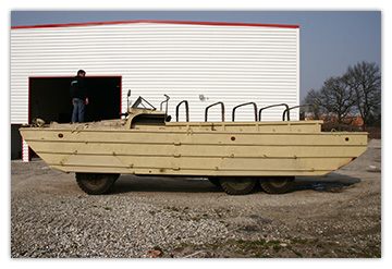 GMC DUKW 353